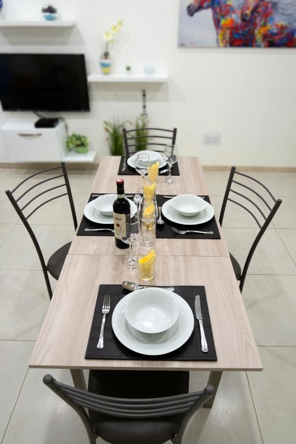 Central Rooms - Near Valletta & Sliema - Best Bus Lines Hamrun Exterior foto